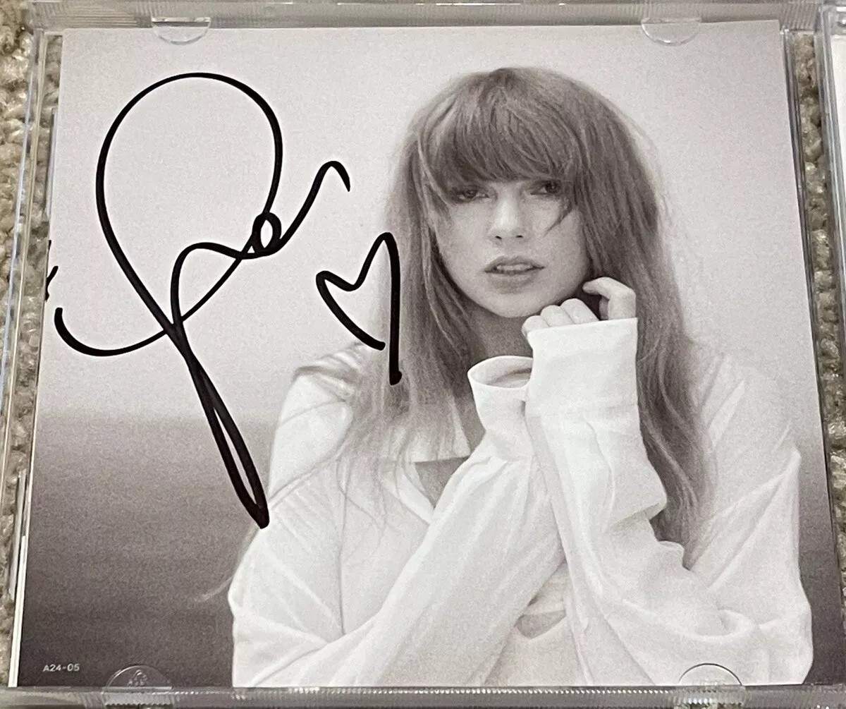 Tortured Poets Heart CD Signed Taylor Swift
