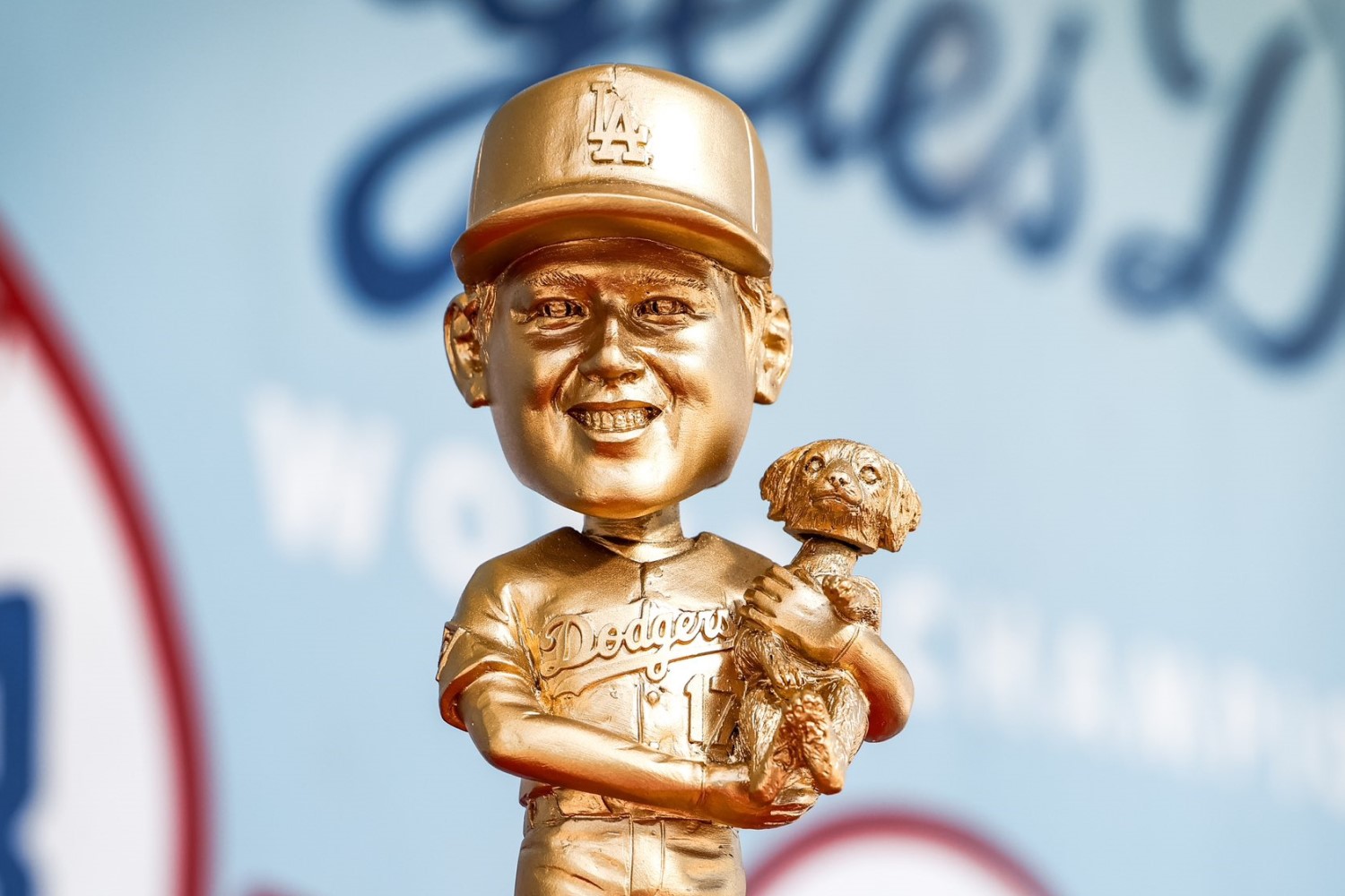 Gold Shohei Ohtani Decoy Bobblehead Reseller