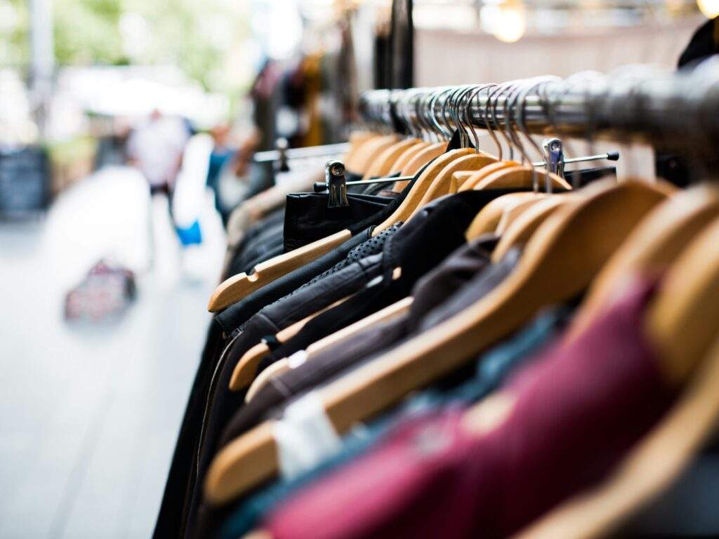 2025 Thrift Guide for Resellers