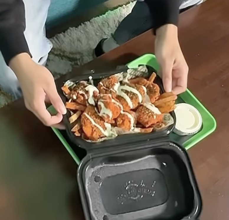 Wingstop Limited Edition Rolling Tray 420