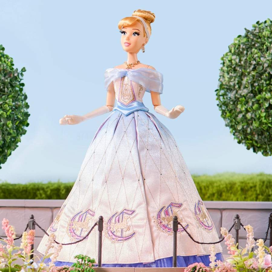 Disney World Cinderella Limited Edition Doll